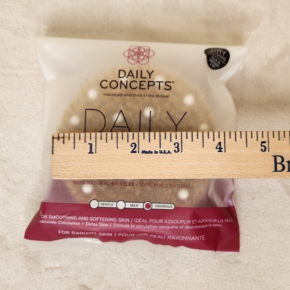 Daily Concepts Bath Towel Wrap and Body Brush Bundle - Picture 5 of 13
